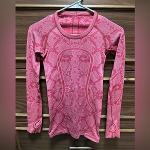 Lululemon Swiftly Tech Long Sleeve Crew Size 2